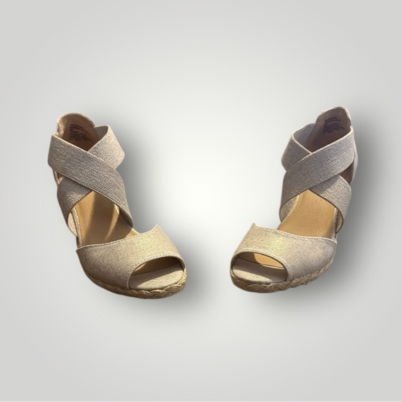 White Mountain Shoes - White Mountain Hudlin Beige Espadrille Wedge Sandals Women’s Size 6